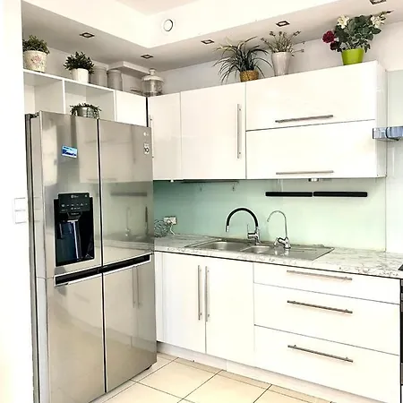 Bezagenta 2 Bedroom With Balcony Fast Wifi/free Underground Parking *