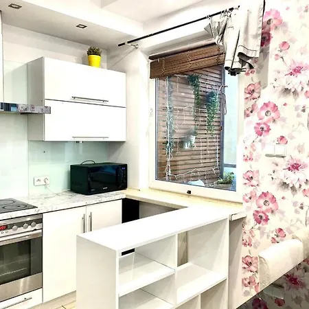 Bezagenta 2 Bedroom With Balcony Fast Wifi/free Underground Parking Warschau