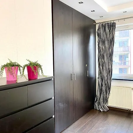 Bezagenta 2 Bedroom With Balcony Fast Wifi/free Underground Parking