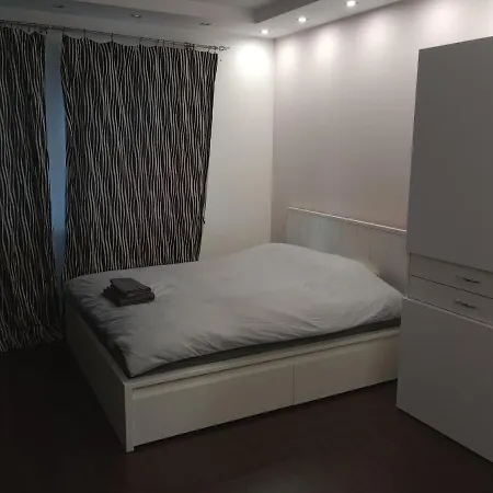 Bezagenta 2 Bedroom With Balcony Fast Wifi/free Underground Parking Apartment Warsaw