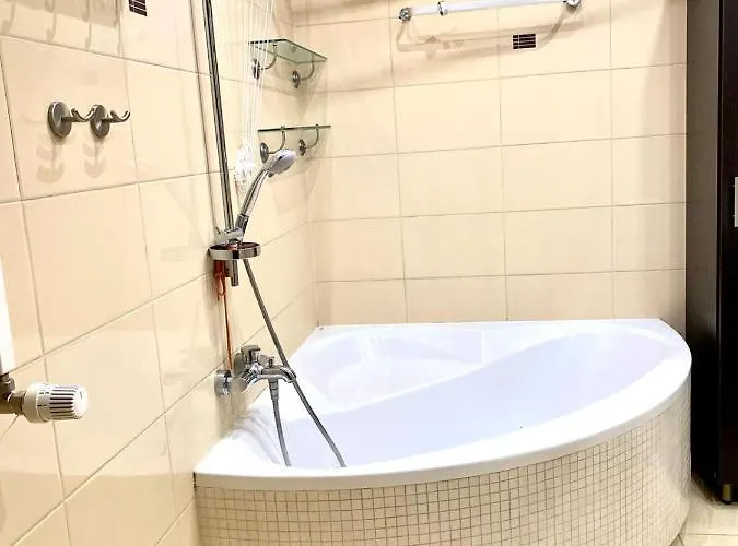 Apartman Bezagenta 2 Bedroom With Balcony Fast Wifi/free Underground Parking *